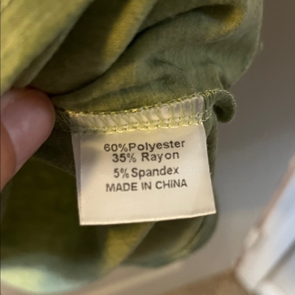 Green Ruffle Sleeve Tee - Picture 5 of 7